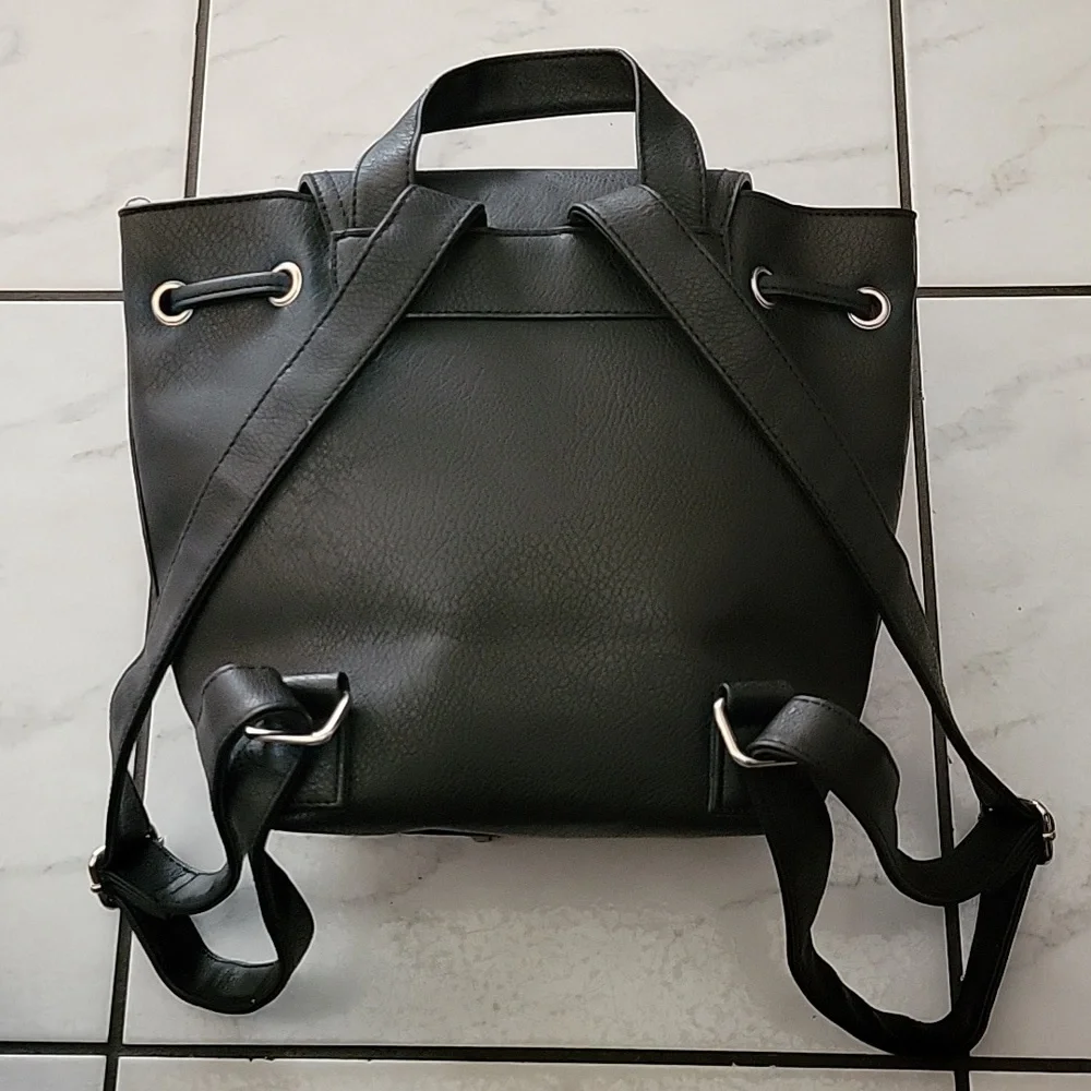 LOUME BACKPACK - Picture 4 of 7